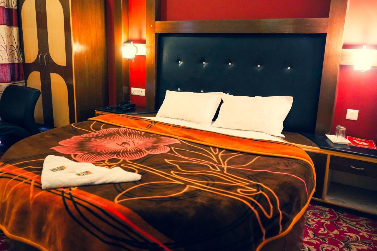 Hotel Akash Regency Manali  Ngoại thất bức ảnh